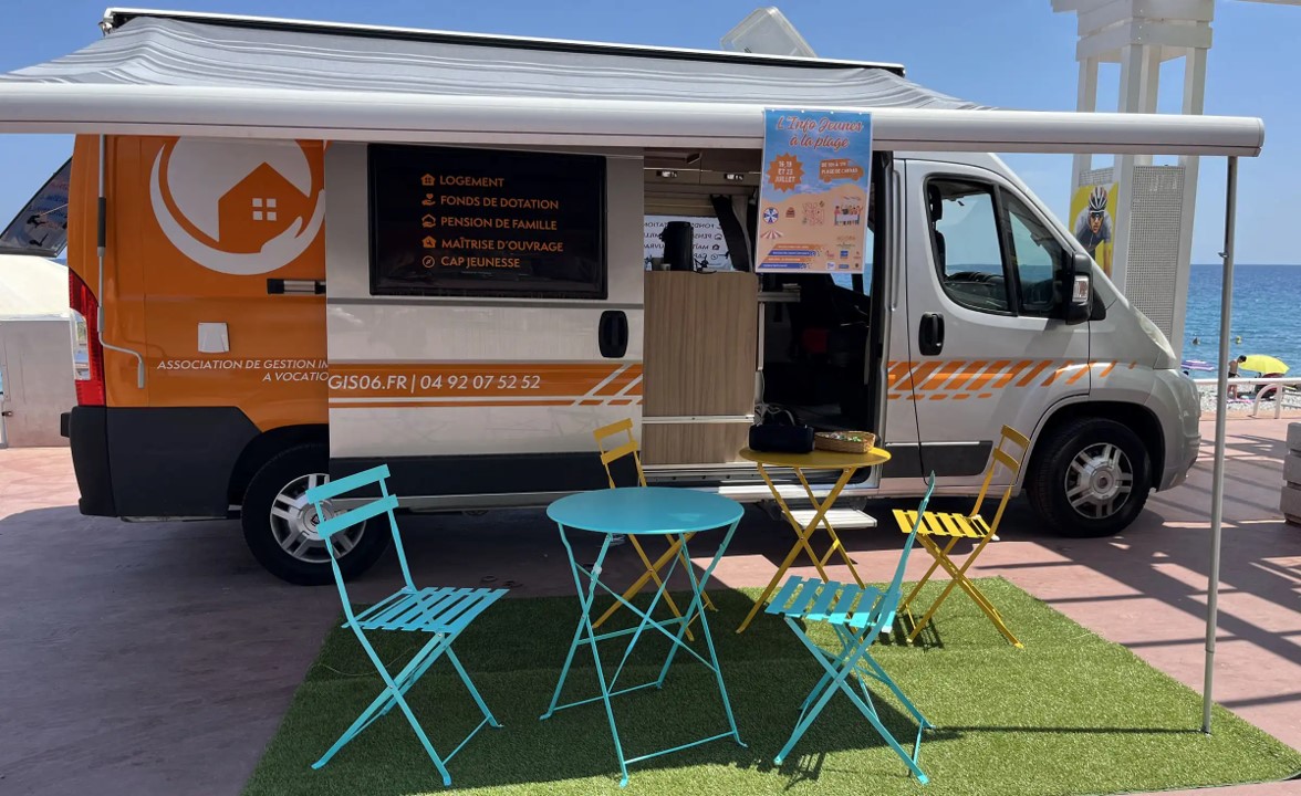 InfoMob bus itinérant Agis06